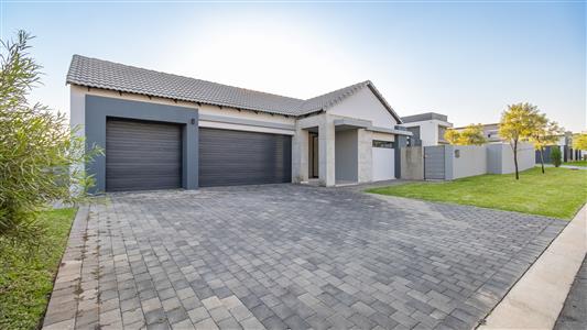 House For Sale in Midstream Meadows, Midstream Estate, Centurion, Gauteng - M127227