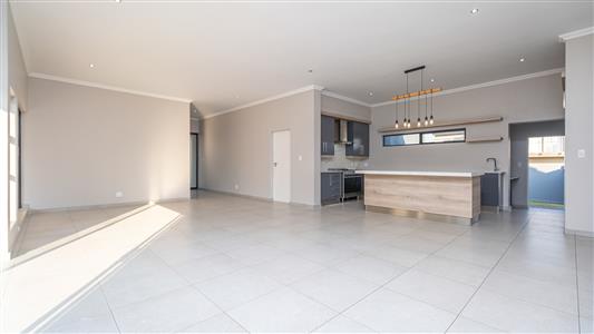 House For Sale in Midstream Meadows, Midstream Estate, Centurion, Gauteng - M127227