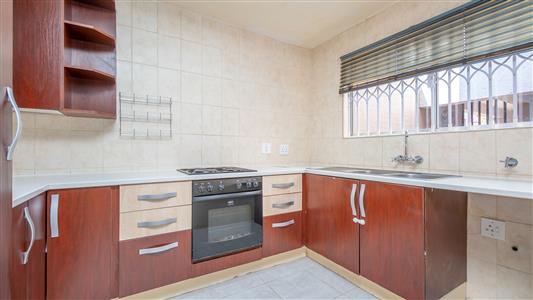 False - Townhouse For Sale in Northcliff, Randburg, Gauteng - M127235