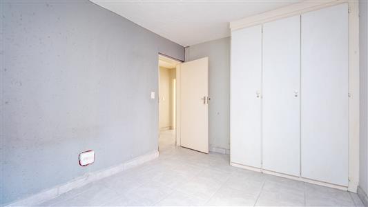 False - Townhouse For Sale in Northcliff, Randburg, Gauteng - M127235