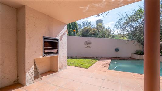 False - Townhouse For Sale in Northcliff, Randburg, Gauteng - M127235