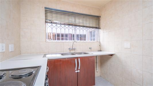 False - Townhouse For Sale in Northcliff, Randburg, Gauteng - M127235
