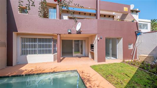 False - Townhouse For Sale in Northcliff, Randburg, Gauteng - M127235