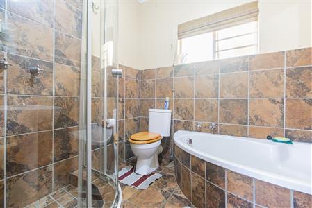 False - House For Sale in Bendor, Polokwane, Limpopo - M127236
