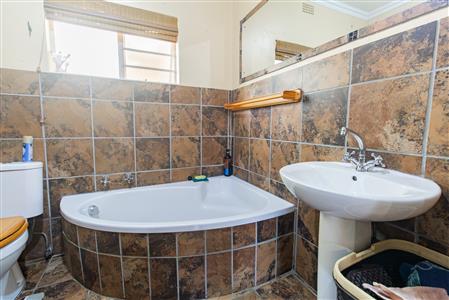 False - House For Sale in Bendor, Polokwane, Limpopo - M127236