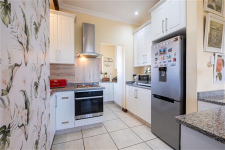 Townhouse For Sale in Howick Central, Howick, KwaZulu Natal - M127224