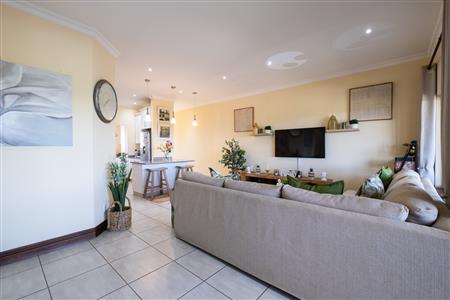 Townhouse For Sale in Howick Central, Howick, KwaZulu Natal - M127224