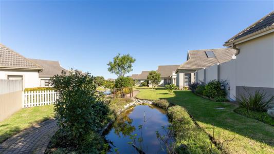 Townhouse For Sale in Blue Mountain Village, George, Western Cape - M127260