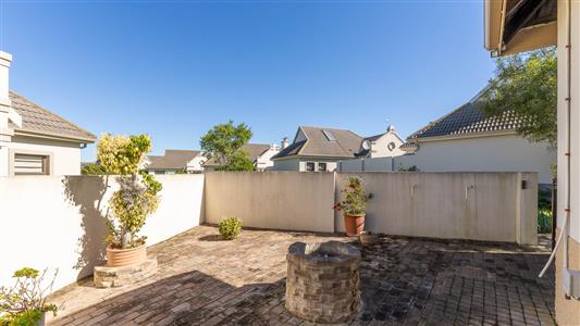 Townhouse For Sale in Blue Mountain Village, George, Western Cape - M127260