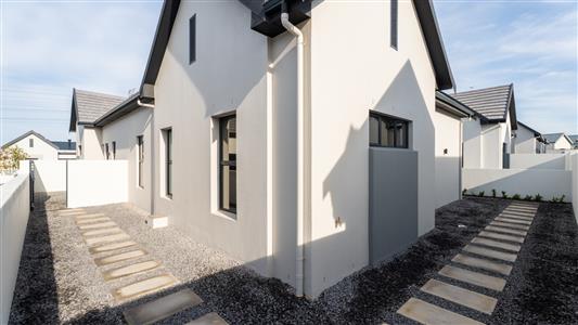 False - House For Sale in Sitari Country Estate, Somerset West, Western Cape - M127241