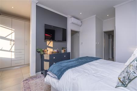House For Sale in Pinehaven, Krugersdorp, Gauteng - M127251