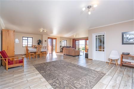 Farm For Sale in Sterkfontein Country Estates, Krugersdorp, Gauteng - M127255