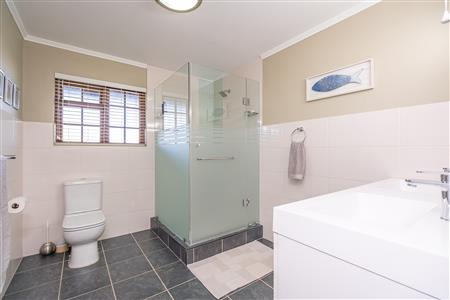 Farm For Sale in Sterkfontein Country Estates, Krugersdorp, Gauteng - M127255