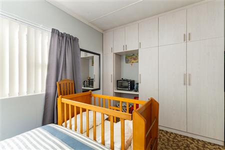 House For Sale in Churchill Estate, Parow, Western Cape - M127272