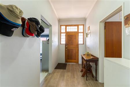 House For Sale in Churchill Estate, Parow, Western Cape - M127272