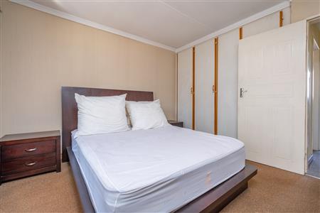 Apartment For Sale in Sunninghill, Sandton, Gauteng - M127332