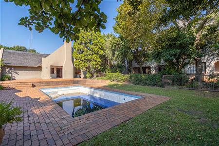 Apartment For Sale in Sunninghill, Sandton, Gauteng - M127332