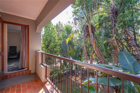 Apartment For Sale in Sunninghill, Sandton, Gauteng - M127332