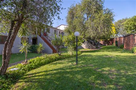 Apartment For Sale in Sunninghill, Sandton, Gauteng - M127332