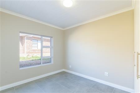 False - House For Sale in Seemeeu Park, Mossel Bay, Western Cape - M127342