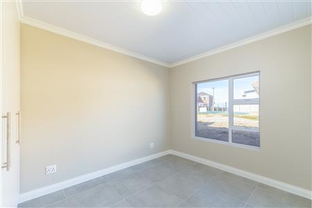 False - House For Sale in Seemeeu Park, Mossel Bay, Western Cape - M127342