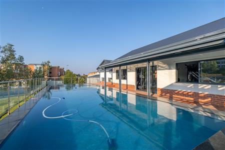 Apartment For Sale in Randpark Ridge, Randburg, Gauteng - M127333