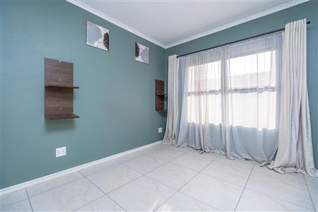 Apartment For Sale in Randpark Ridge, Randburg, Gauteng - M127333