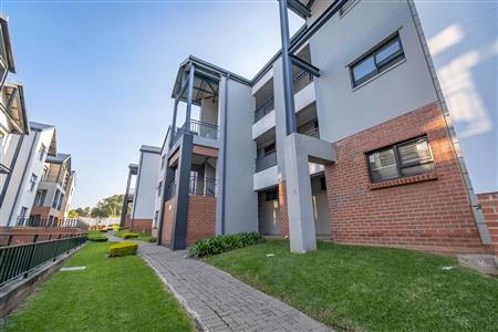 Apartment For Sale in Randpark Ridge, Randburg, Gauteng - M127333