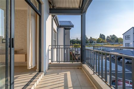 Apartment For Sale in Randpark Ridge, Randburg, Gauteng - M127333