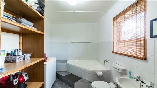 House For Sale in Fort Beaufort, Eastern Cape - M127345