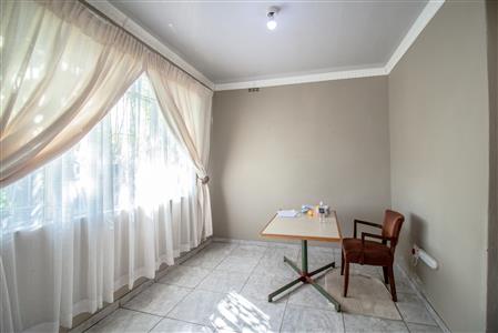 House For Sale in Fort Beaufort, Eastern Cape - M127351