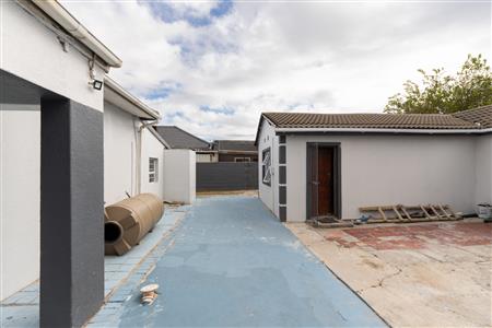 House Sold in Parow Valley, Parow, Western Cape - M127349