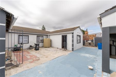 House Sold in Parow Valley, Parow, Western Cape - M127349