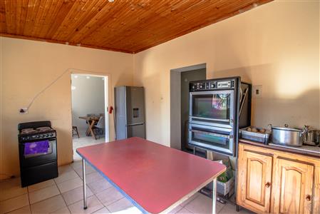 House For Sale in Fort Beaufort, Eastern Cape - M127353