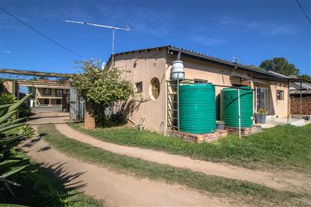 House For Sale in Fort Beaufort, Eastern Cape - M127353