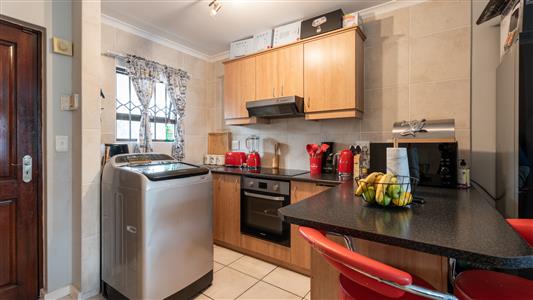False - Apartment withdrawn in Burgundy Estate, Milnerton - M127350