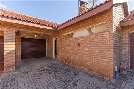 Townhouse For Sale in Polokwane, Limpopo - M127367