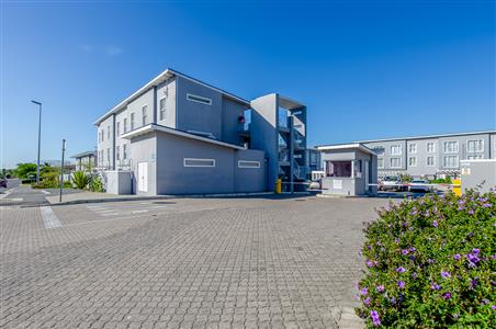 False - Apartment For Sale in Sonkring, Brackenfell, Western Cape - M123674