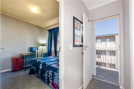 False - Apartment For Sale in Sonkring, Brackenfell, Western Cape - M123674