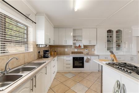 False - House For Sale in Country Club, Langebaan, Western Cape - M127373