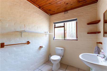 False - House sold in Lower Robberg, Plettenberg Bay - M126337
