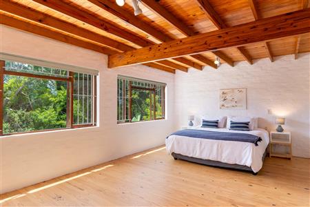 False - House sold in Lower Robberg, Plettenberg Bay - M126337