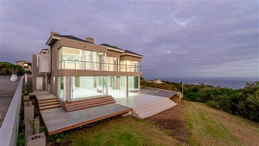 House For Sale in Le Grand Estate, George, Western Cape - M127371