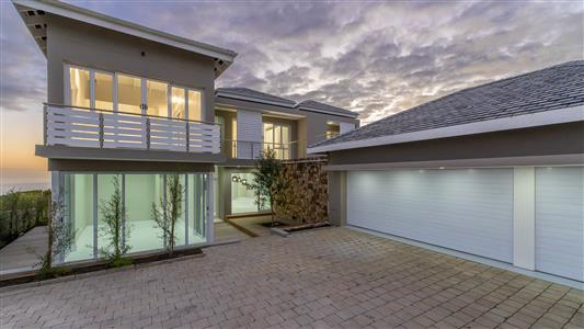 House For Sale in Le Grand Estate, George, Western Cape - M127371