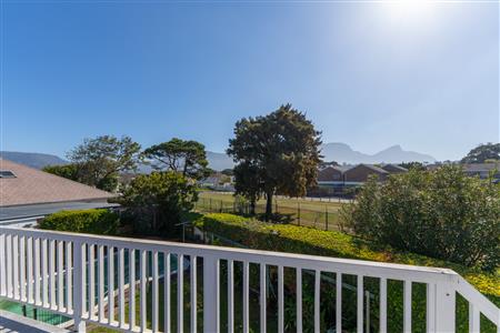 House For Sale in Plumstead, Cape Town, Western Cape - M127378