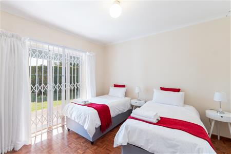 House For Sale in Plumstead, Cape Town, Western Cape - M127378