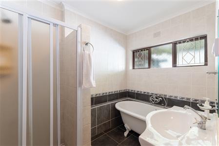 House For Sale in Plumstead, Cape Town, Western Cape - M127378