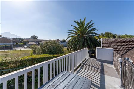 House For Sale in Plumstead, Cape Town, Western Cape - M127378