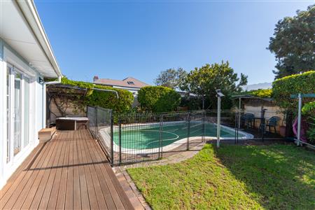 House For Sale in Plumstead, Cape Town, Western Cape - M127378
