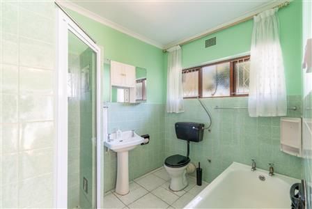 House For Sale in Plumstead, Cape Town, Western Cape - M127378